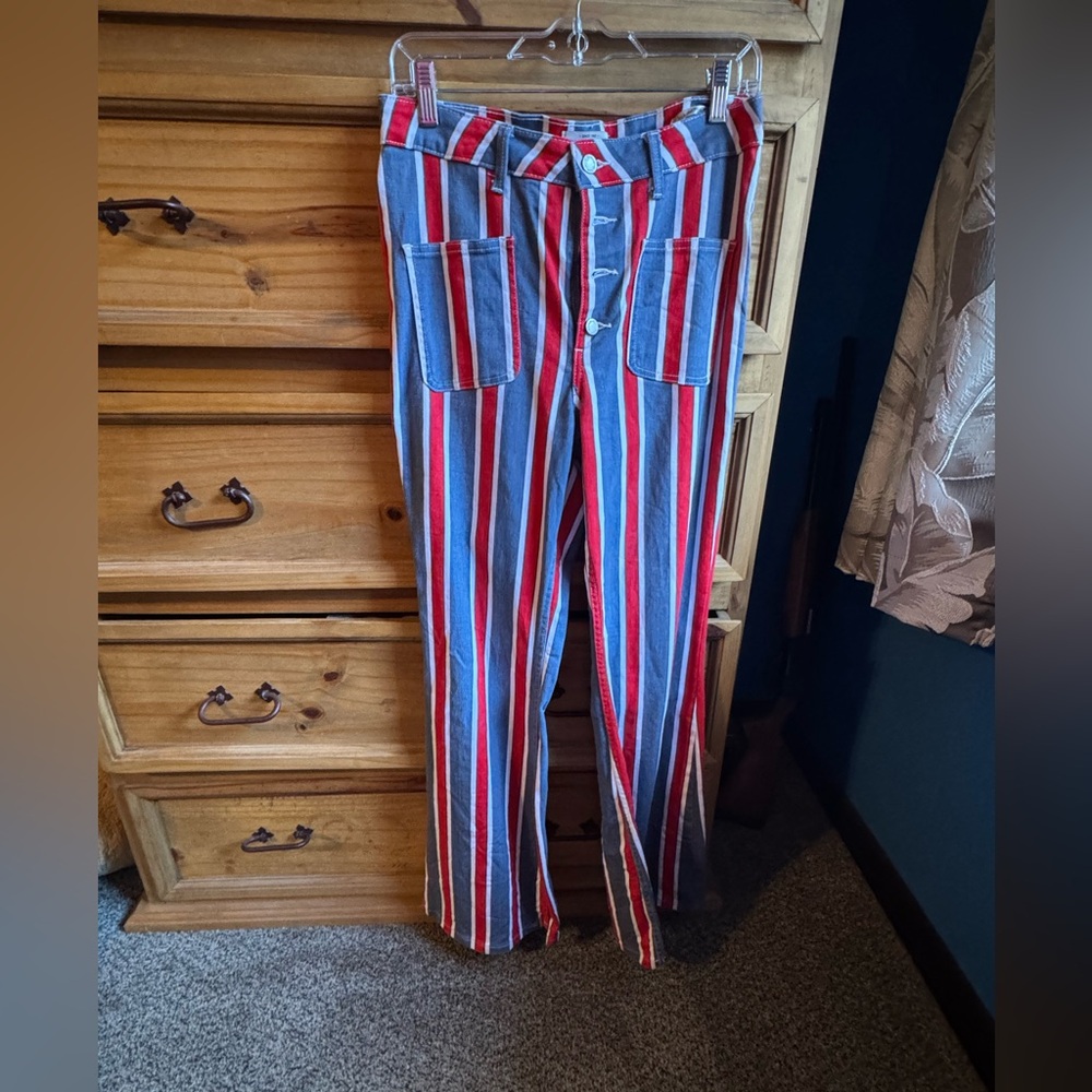 Wrangler jeans. Women’s 10x 32 flare